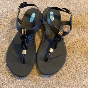 OkaB Okabashi sandal black sz 7 w/gold detail, excellent condition, arch support